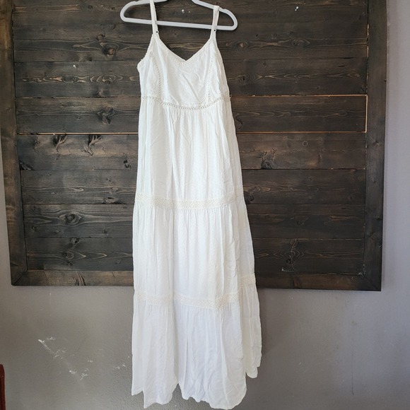 Joie White Tiered Maxi Sun Dress M Crochet Lace Trim Boho Beach White Vacation - Picture 2 of 15